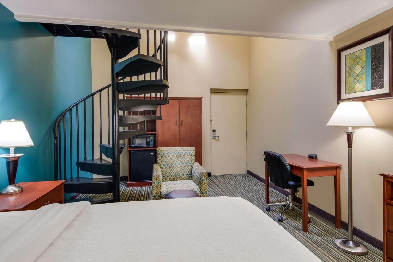 Best Western Plus Traverse City Exterior foto